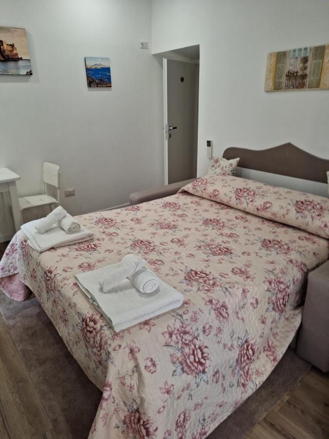 Il Centro Guest House Naples Exterior photo